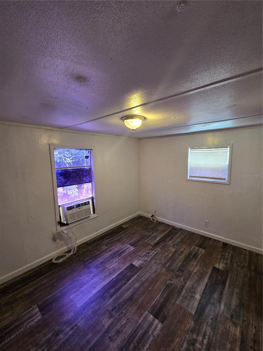 12515 FOUR OAKS ROAD, Tampa, FL 33624