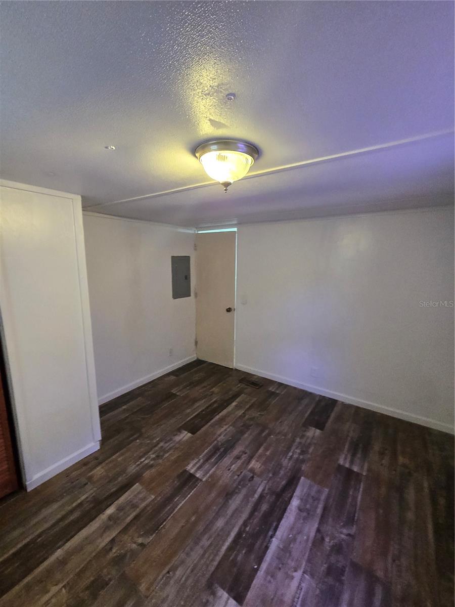 12515 FOUR OAKS ROAD, Tampa, FL 33624