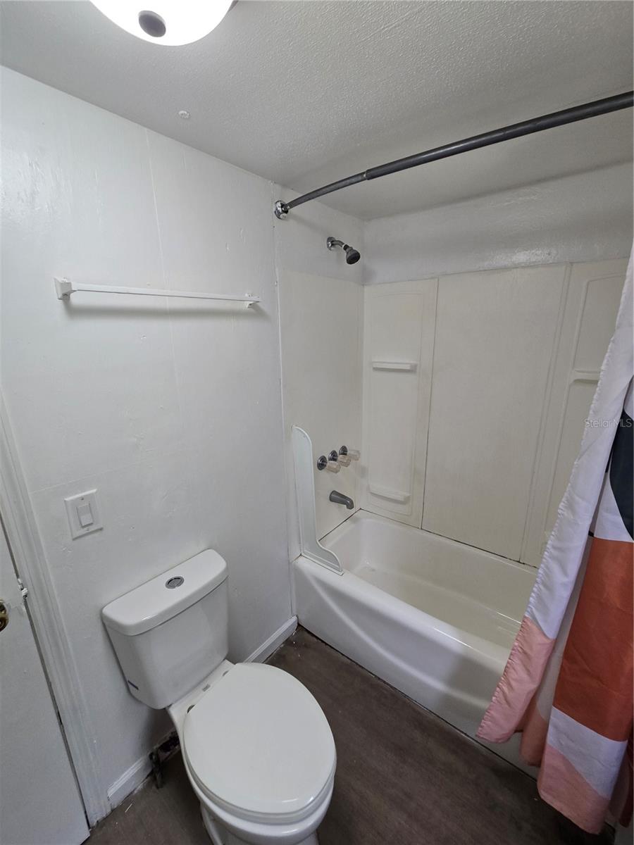12515 FOUR OAKS ROAD, Tampa, FL 33624