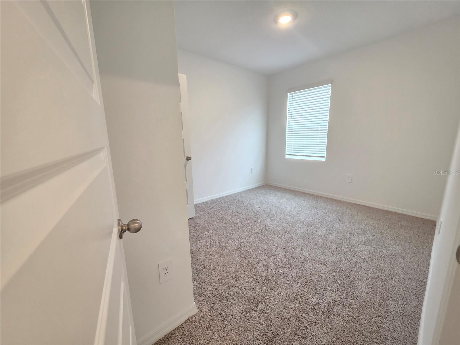8560 MADRID STREET, Lakeland, FL 33810