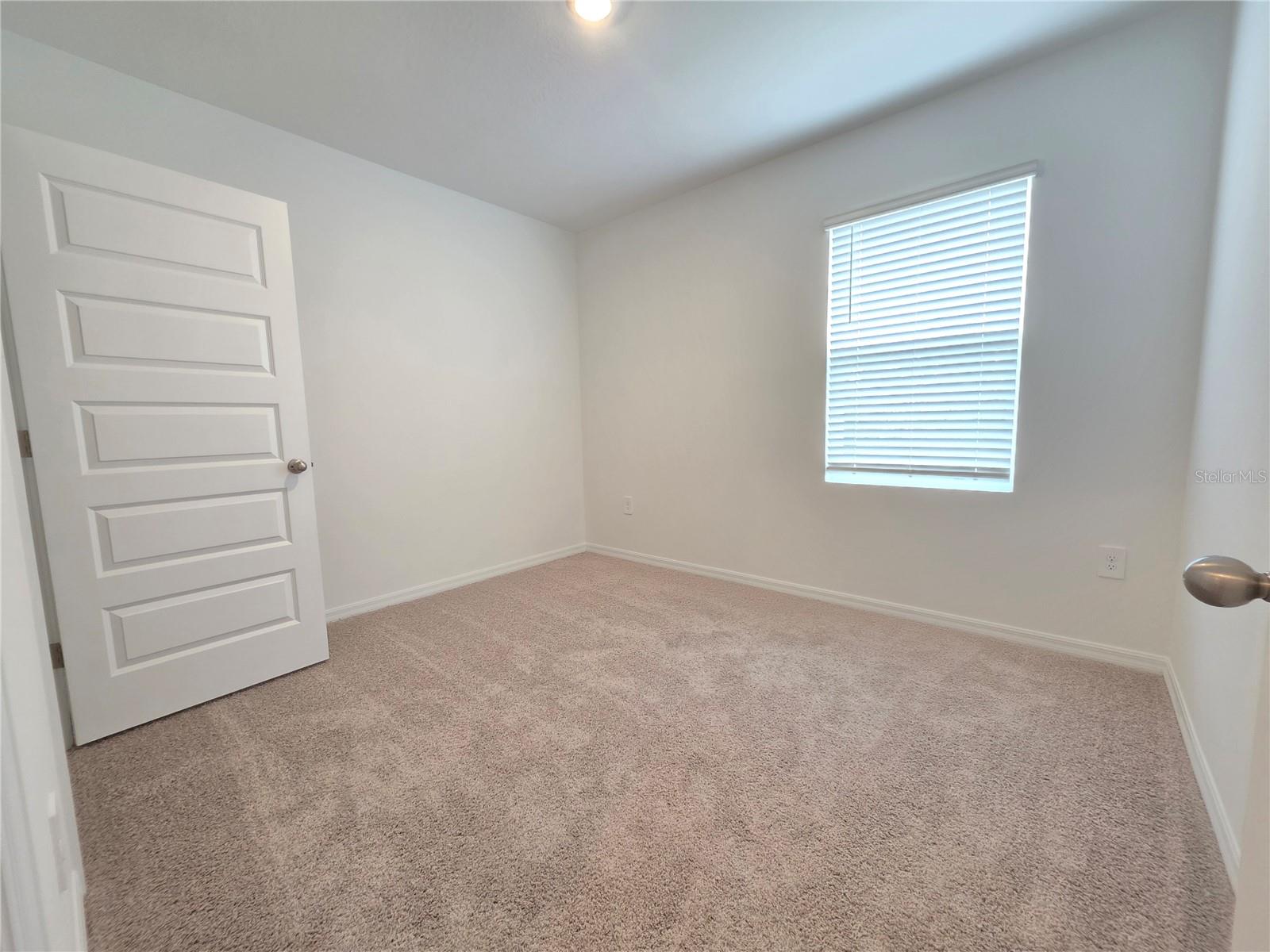 8560 MADRID STREET, Lakeland, FL 33810