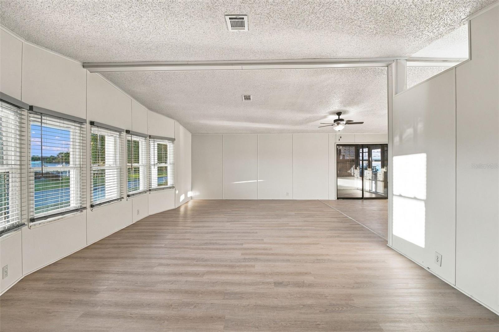 4863 FOXWOOD BOULEVARD, Lakeland, FL 33810 4863 FOXWOOD BOULEVARD, Lakeland, FL 33810