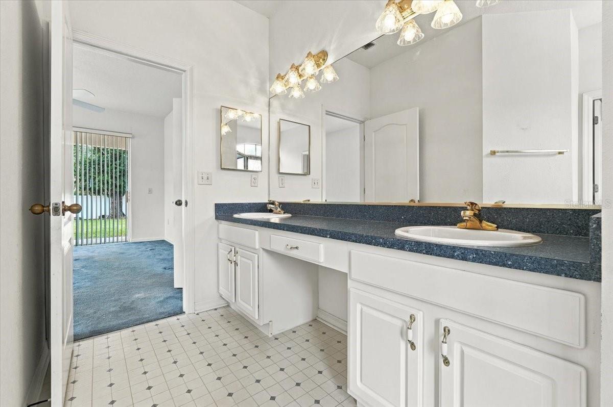 PRIMARY ENSUITE BATH