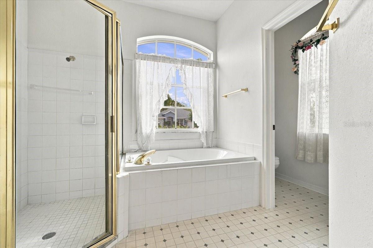 PRIMARY ENSUITE BATH