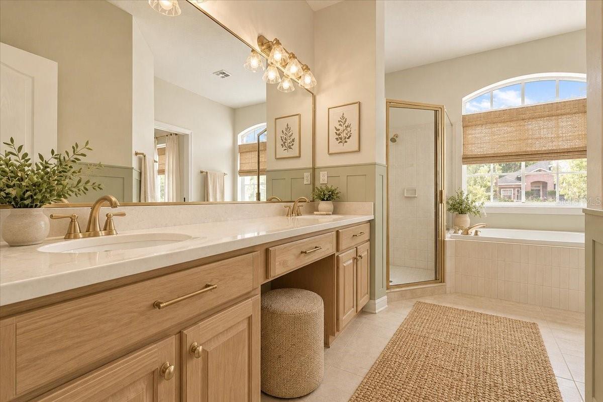VIRTUALLY RENOVATED PRIMARY ENSUITE BATH