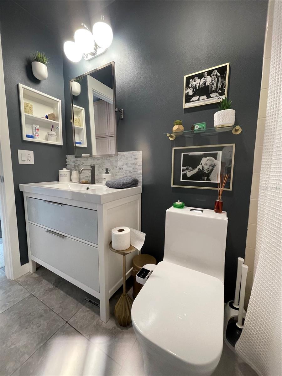 2516 WOODGATE BOULEVARD, #205, Orlando, FL 32822