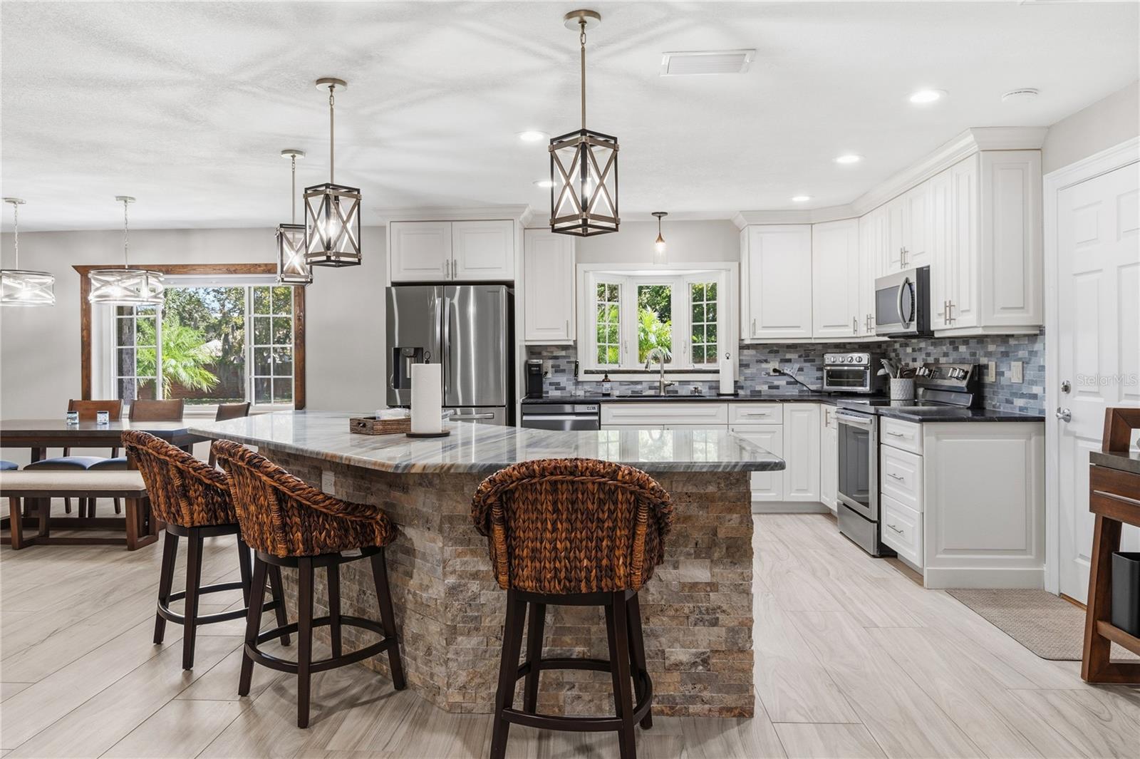 1010 EDGEWATER DRIVE, Winter Haven, FL 33884