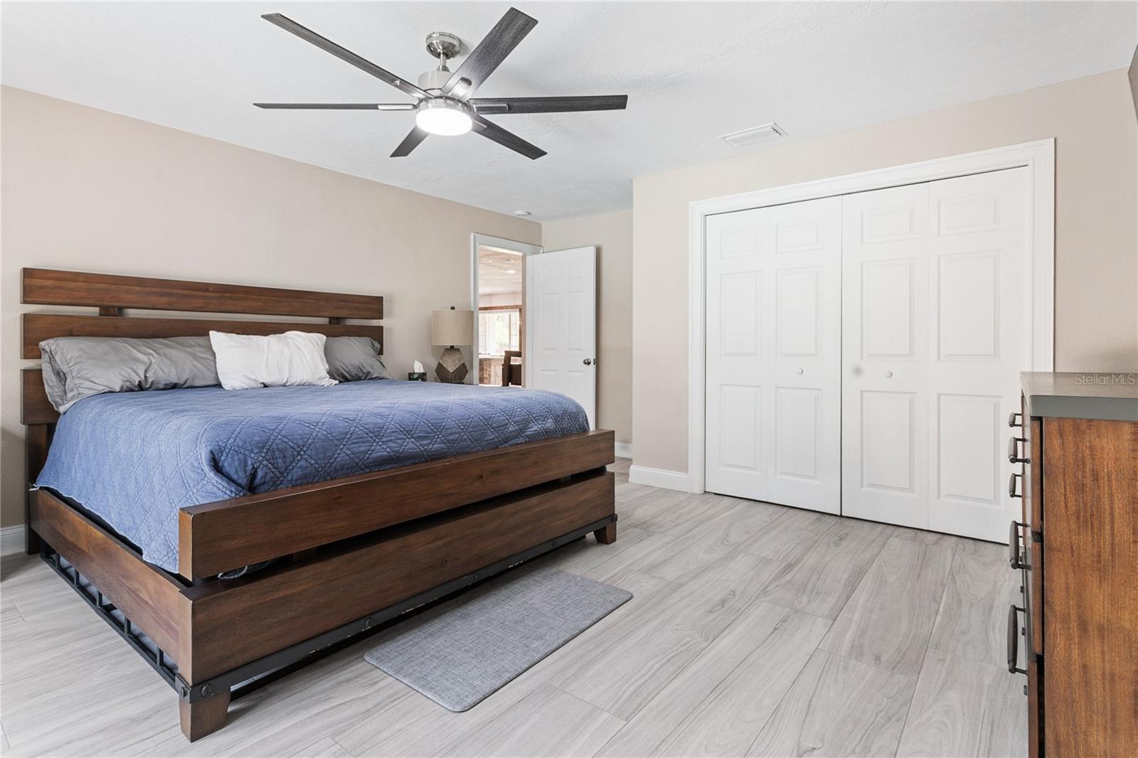 1010 EDGEWATER DRIVE, Winter Haven, FL 33884