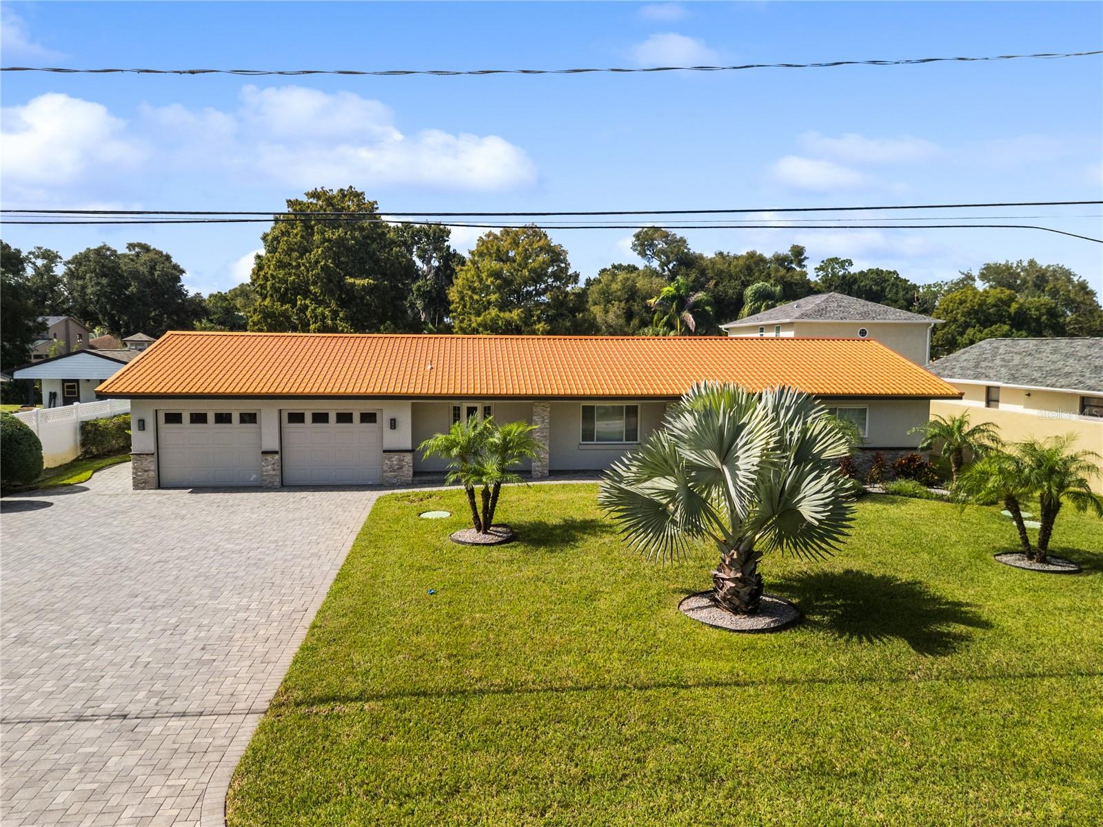 1010 EDGEWATER DRIVE, Winter Haven, FL 33884 1010 EDGEWATER DRIVE, Winter Haven, FL 33884