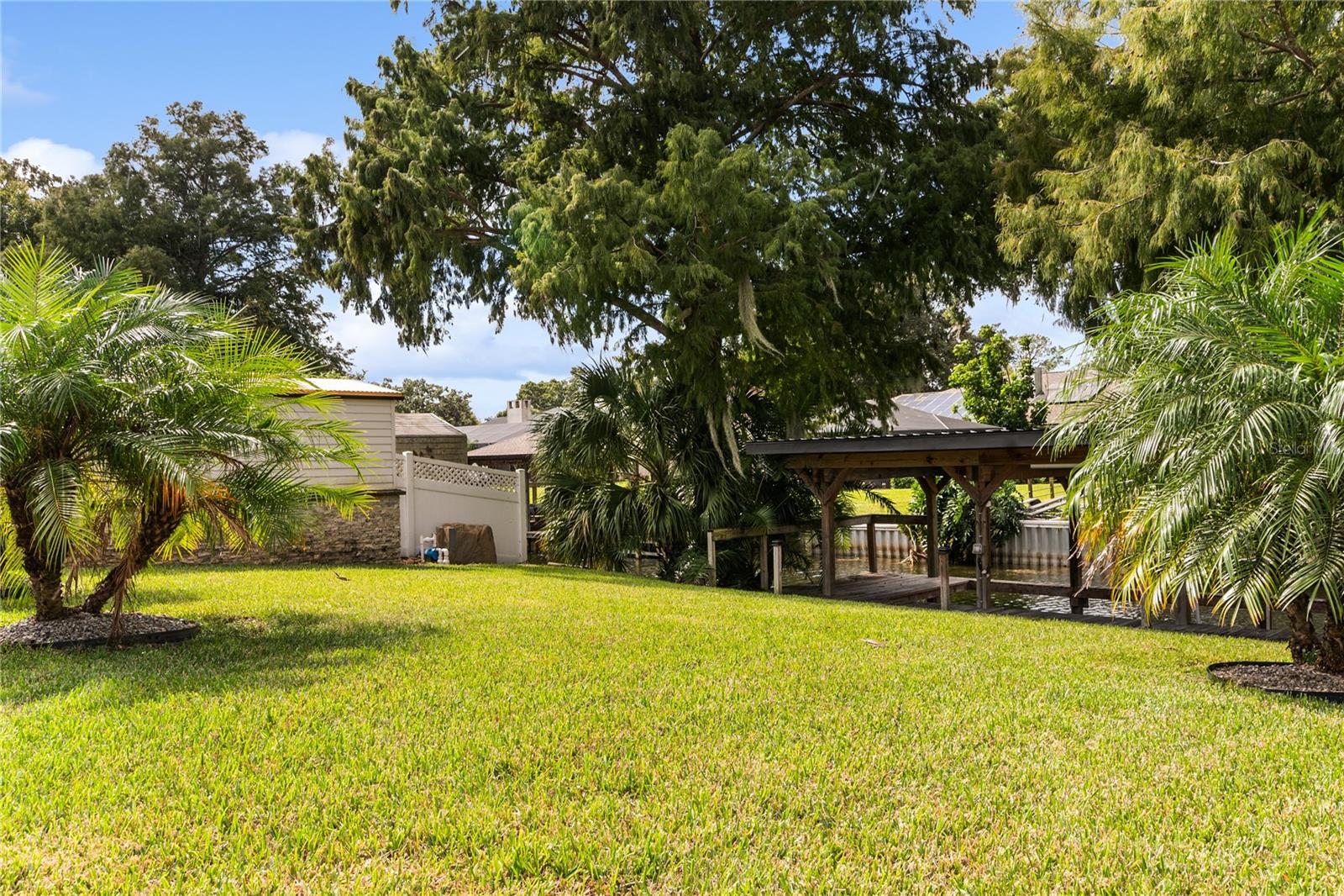 1010 EDGEWATER DRIVE, Winter Haven, FL 33884