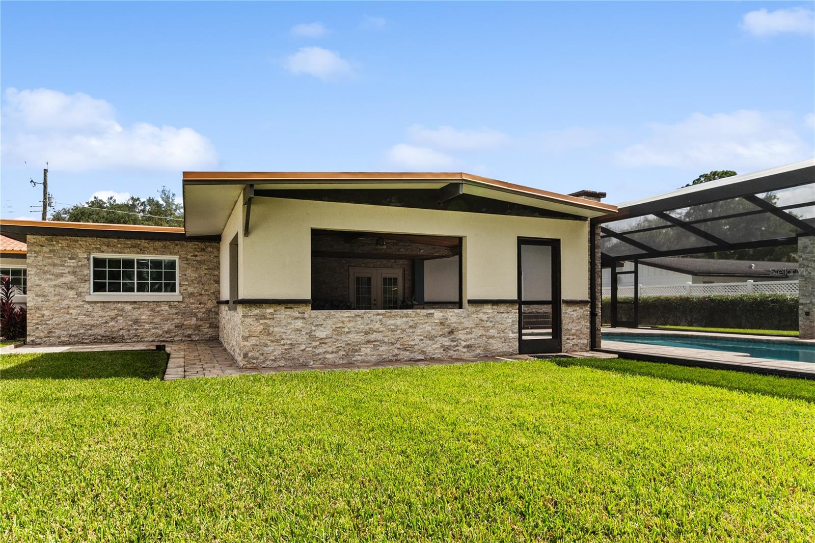 1010 EDGEWATER DRIVE, Winter Haven, FL 33884