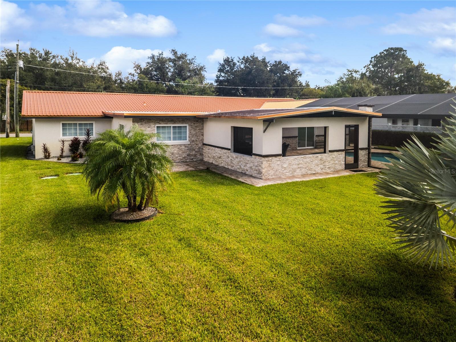 1010 EDGEWATER DRIVE, Winter Haven, FL 33884
