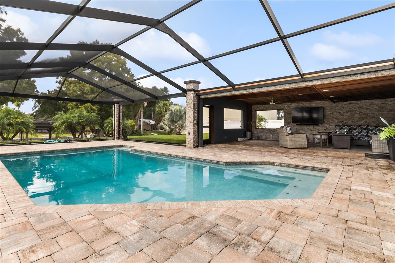 1010 EDGEWATER DRIVE, Winter Haven, FL 33884