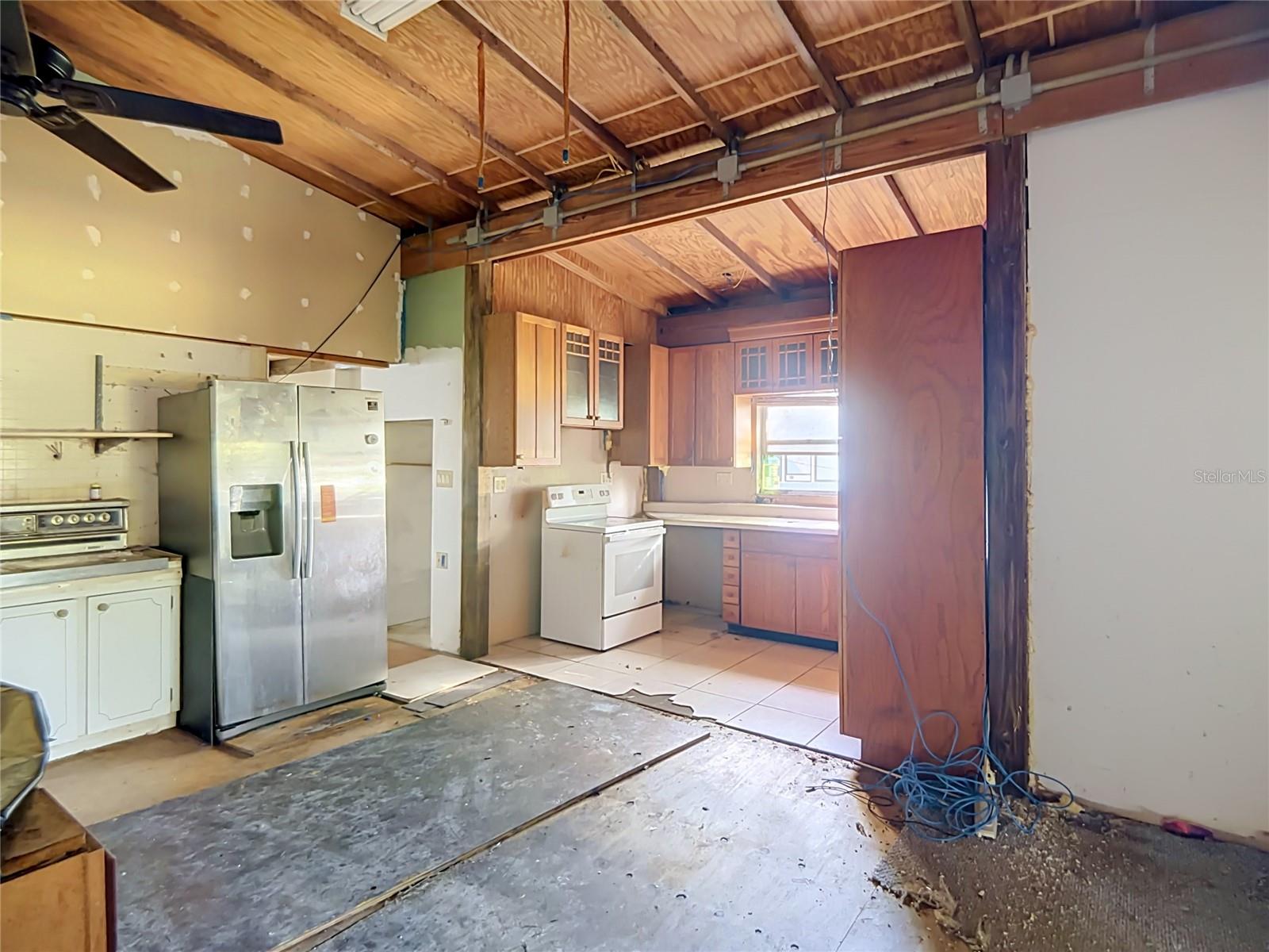 729 CREVASSE STREET, Lakeland, FL 33805