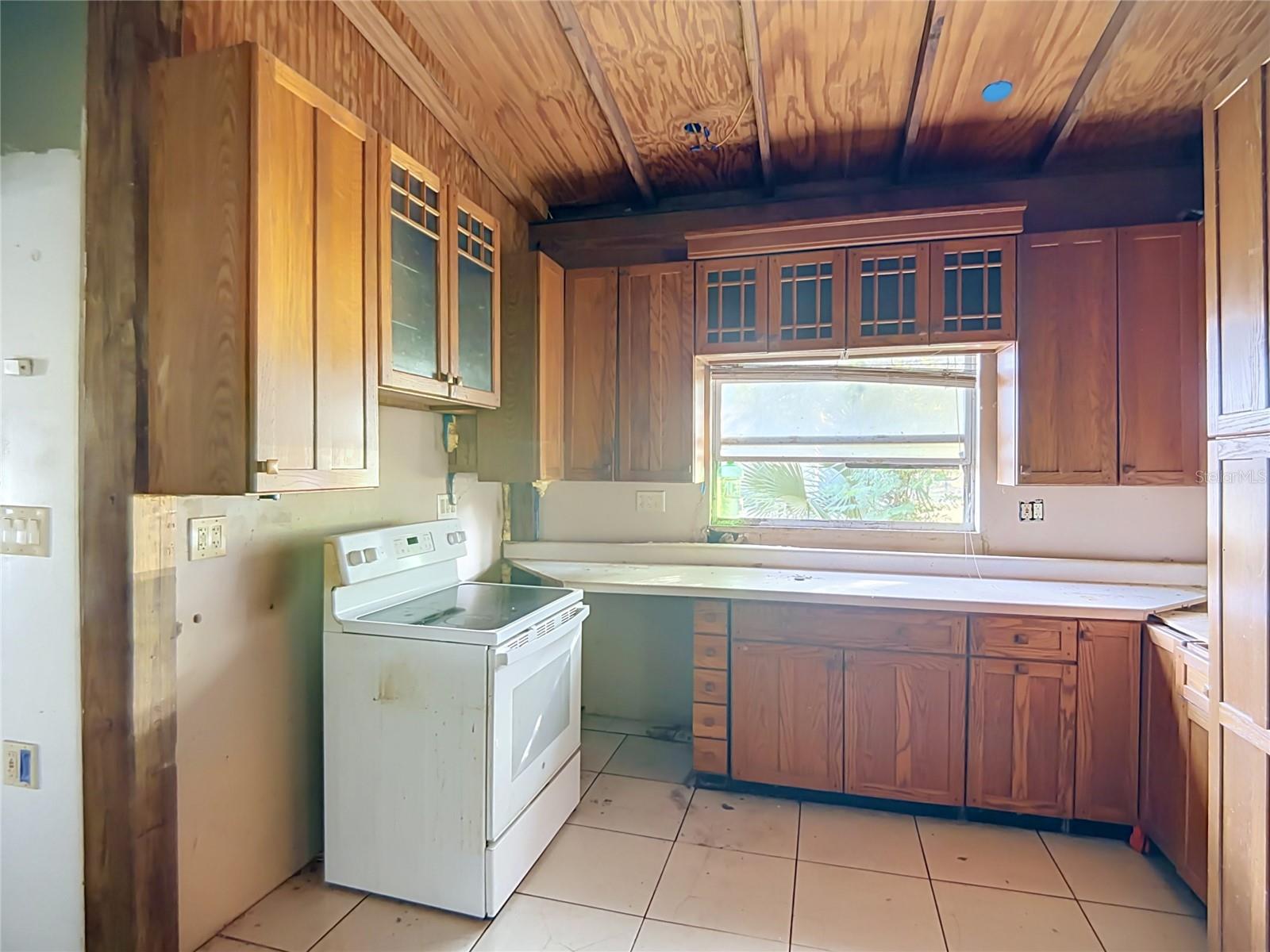 729 CREVASSE STREET, Lakeland, FL 33805