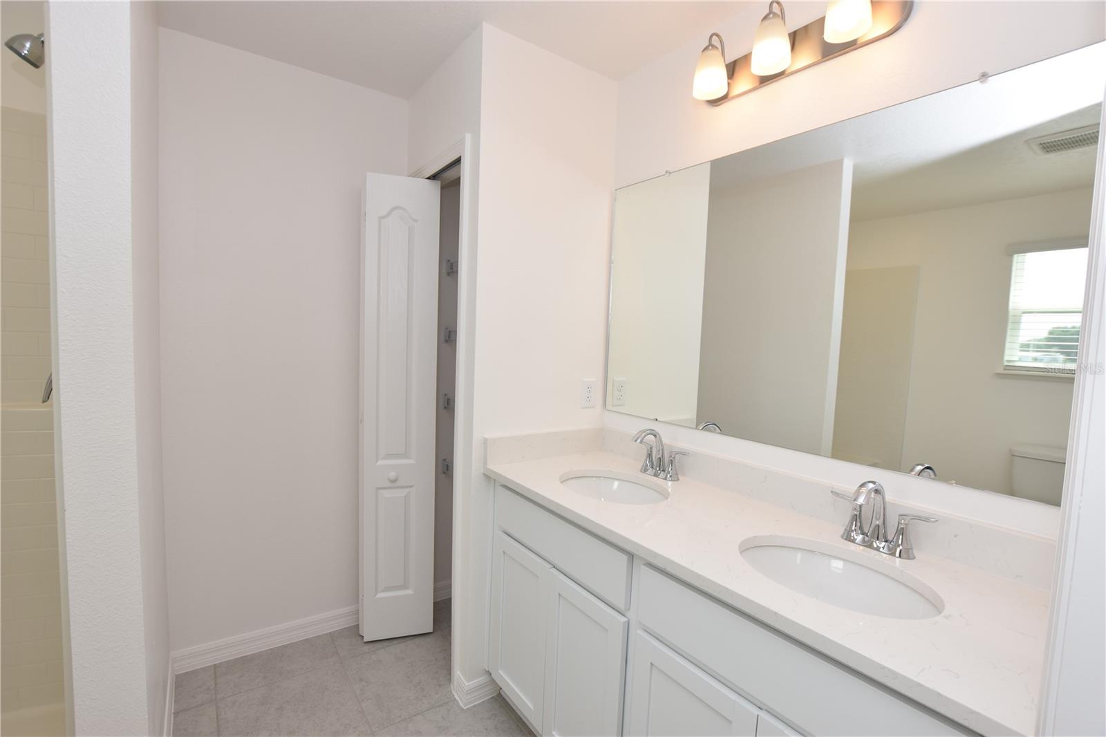3913 ACADEMIA AVENUE, Lakeland, FL 33803