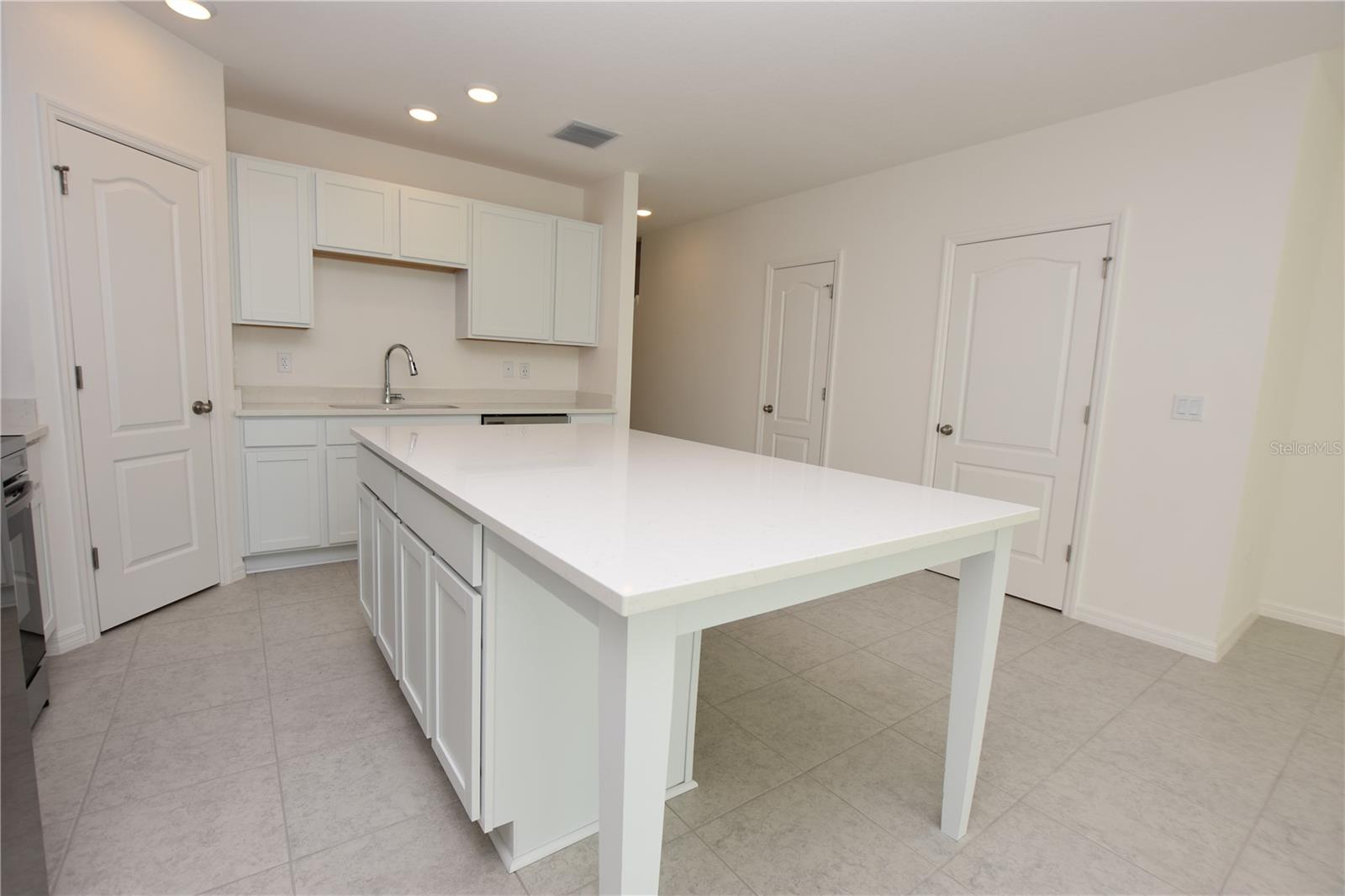 3913 ACADEMIA AVENUE, Lakeland, FL 33803 3913 ACADEMIA AVENUE, Lakeland, FL 33803