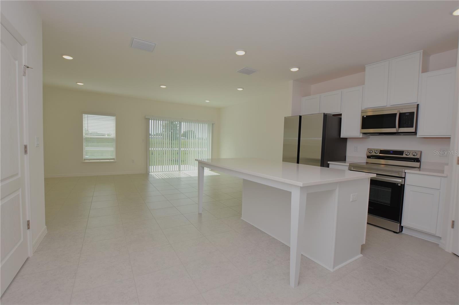 3913 ACADEMIA AVENUE, Lakeland, FL 33803 3913 ACADEMIA AVENUE, Lakeland, FL 33803
