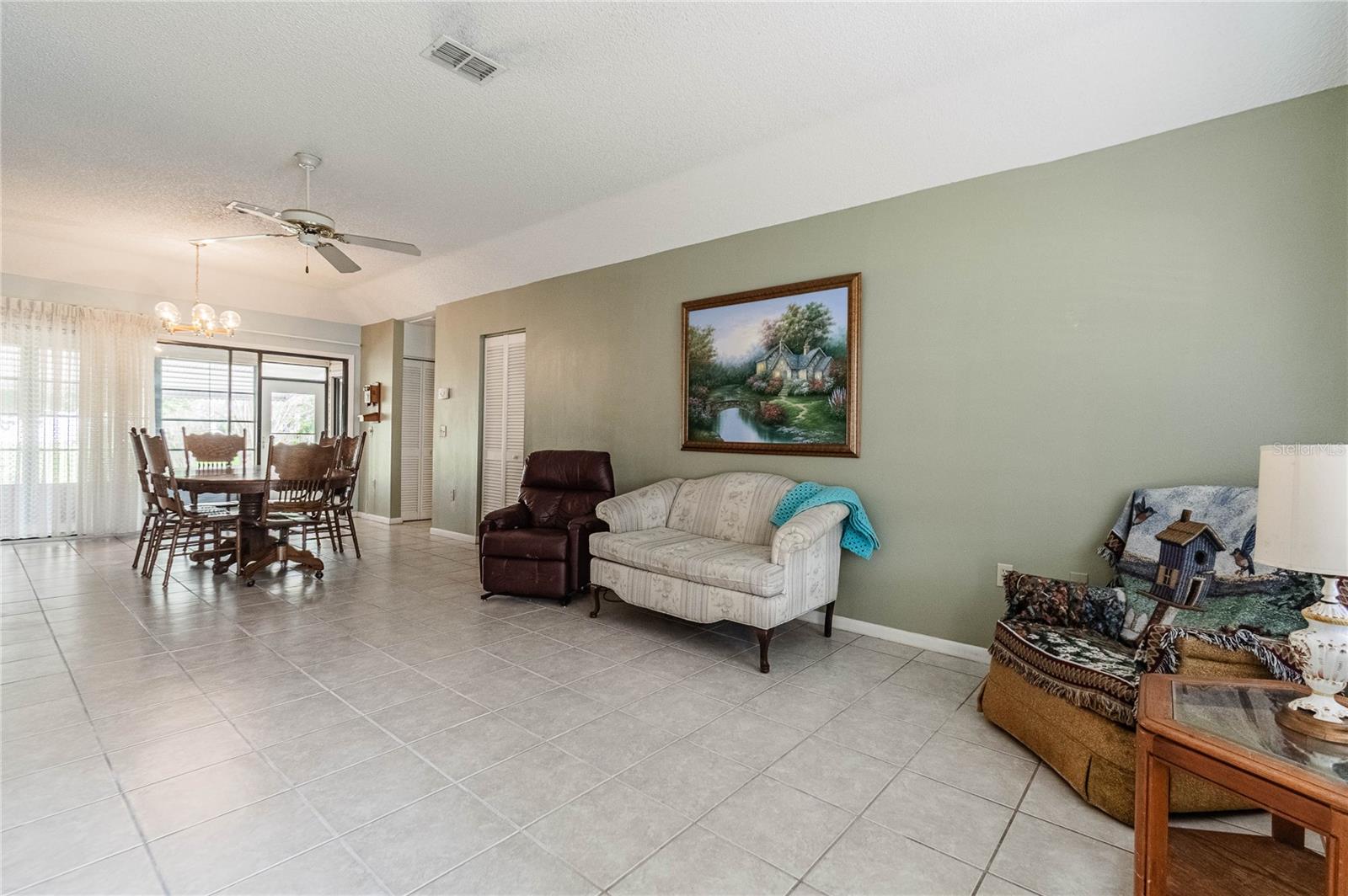 4912 Dawnview living room 4912 Dawnview living room