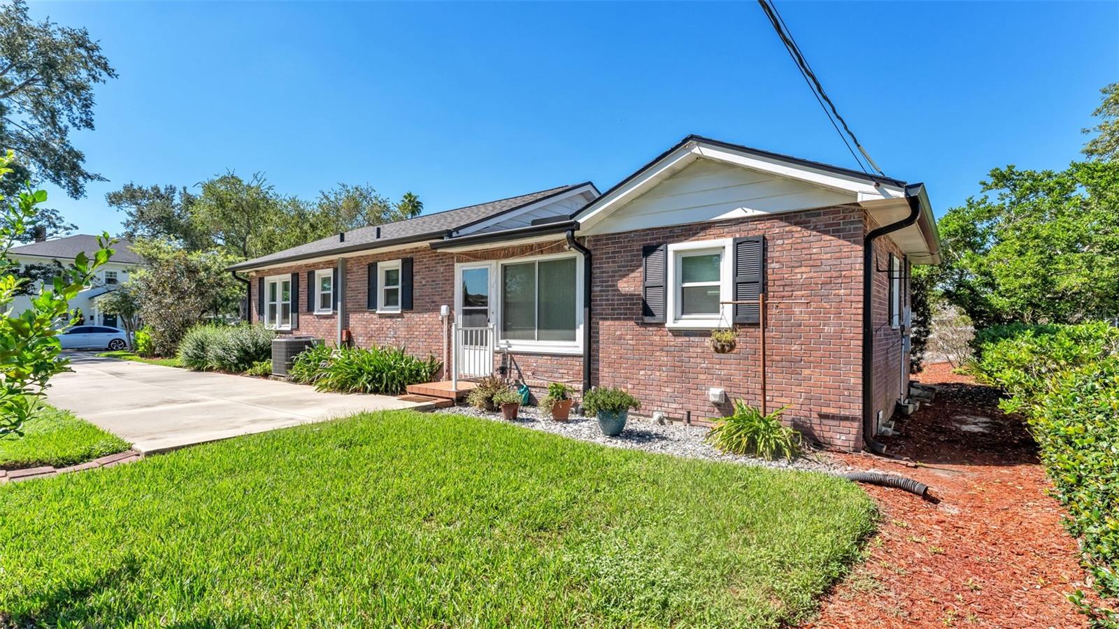 2206 BRISTOL AVENUE, Lakeland, FL 33803 2206 BRISTOL AVENUE, Lakeland, FL 33803