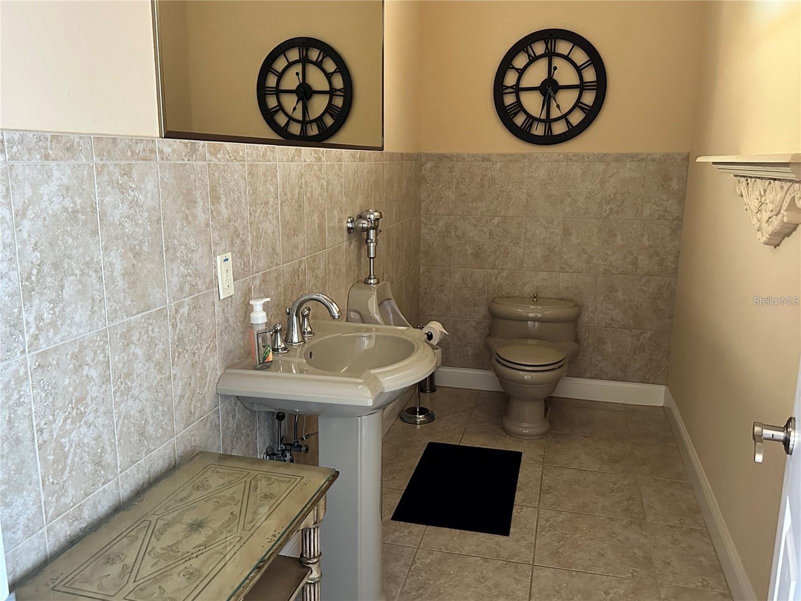 1/2 bath