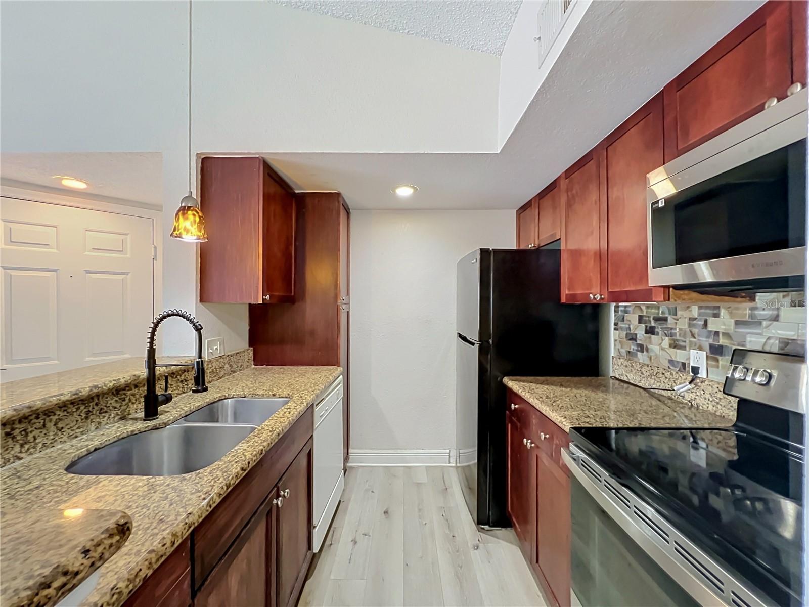 5116 CONROY ROAD, #23, Orlando, FL 32811