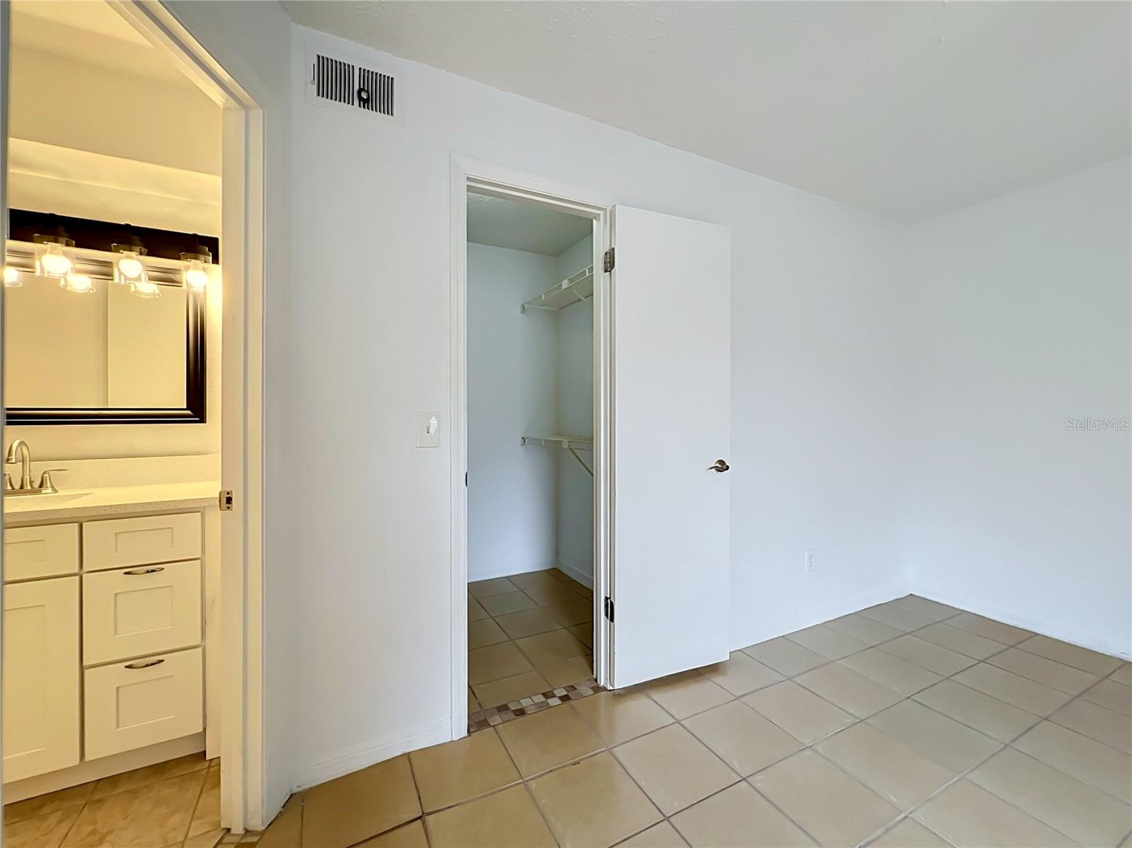 5116 CONROY ROAD, #23, Orlando, FL 32811