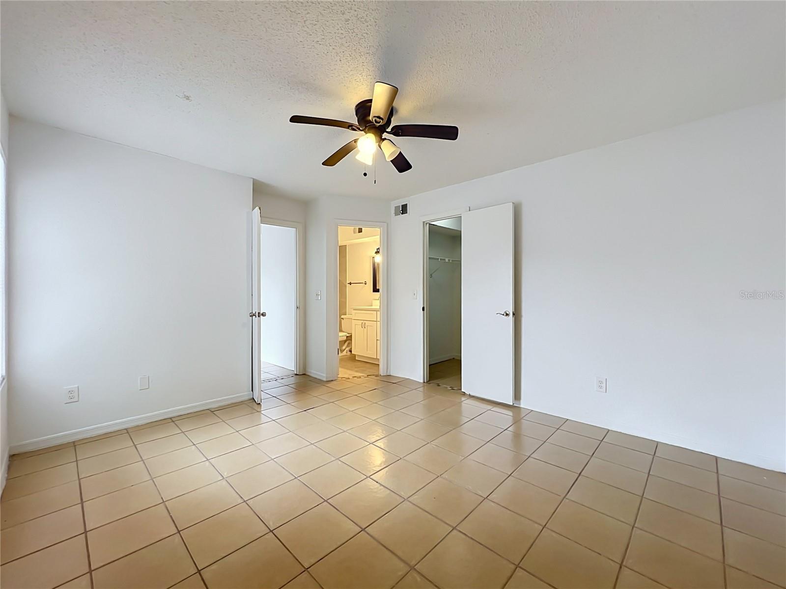 5116 CONROY ROAD, #23, Orlando, FL 32811