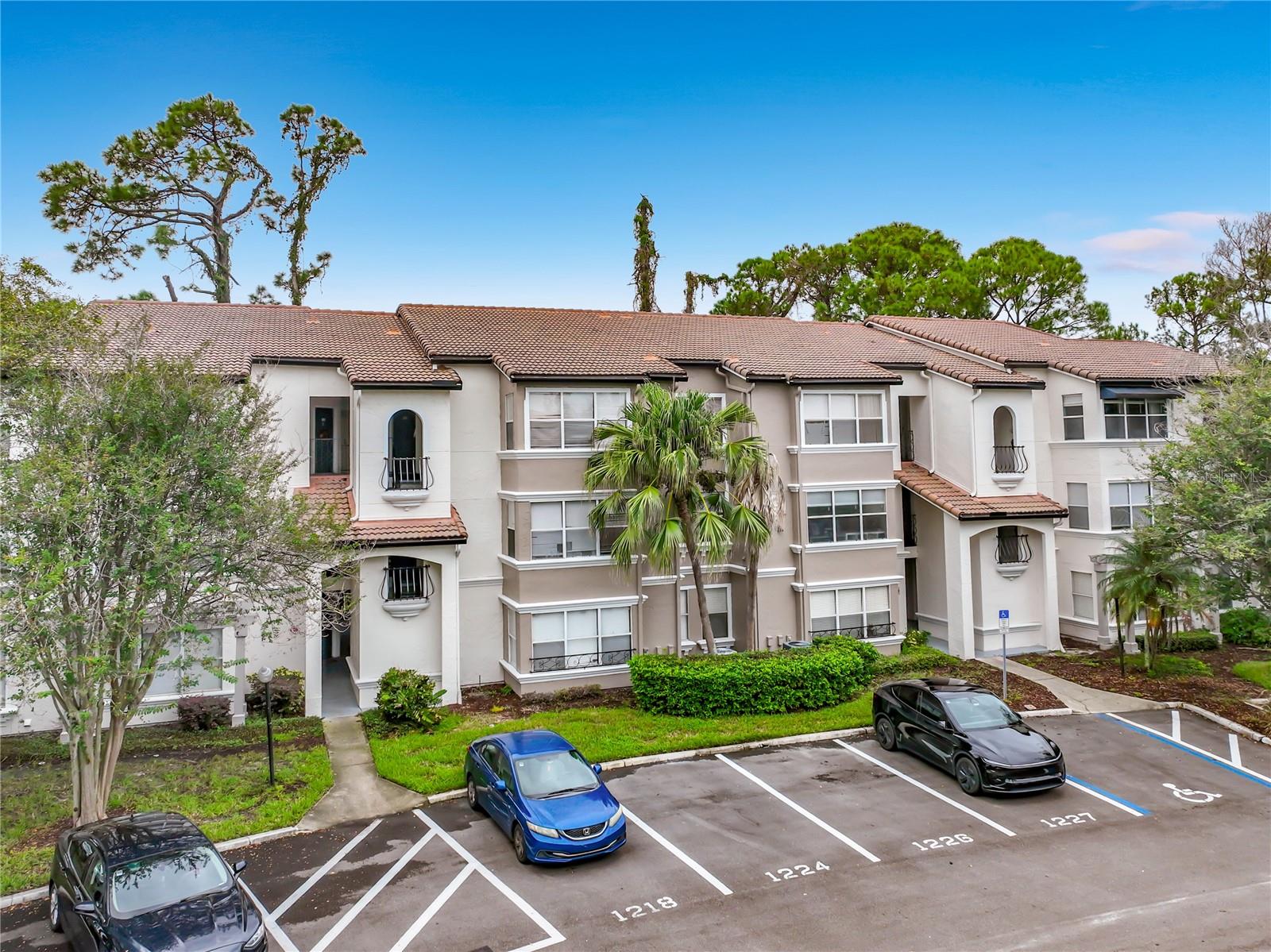 5116 CONROY ROAD, #23, Orlando, FL 32811