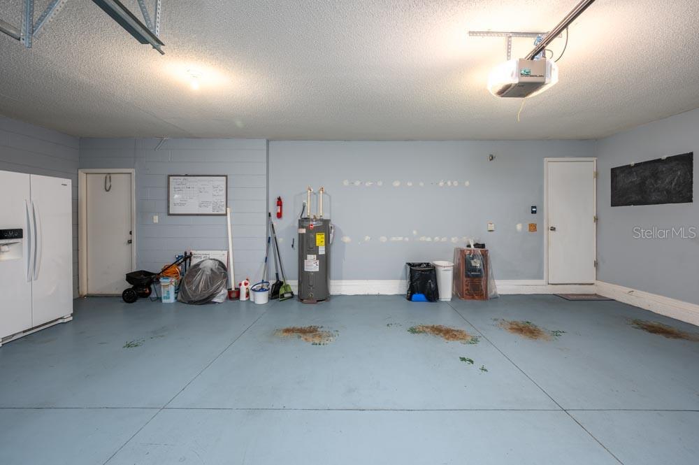 3 Car Garage