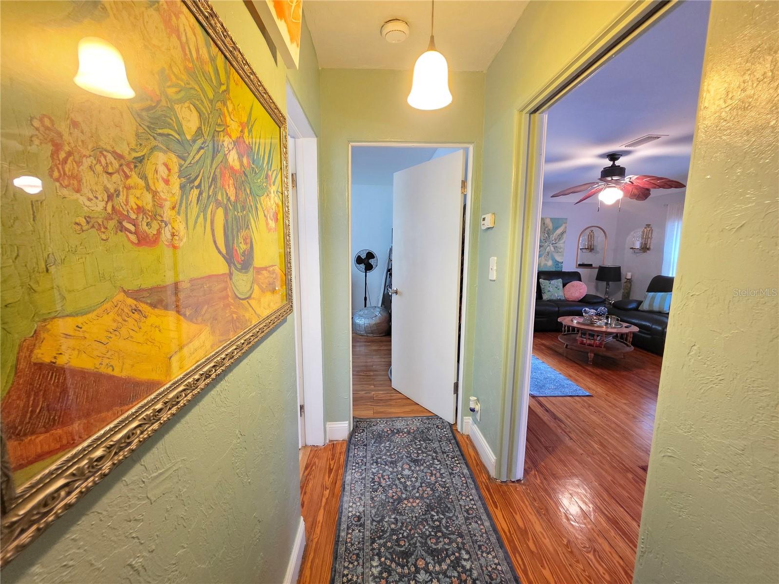 118 S WATERLOO AVENUE, Lakeland, FL 33801 118 S WATERLOO AVENUE, Lakeland, FL 33801