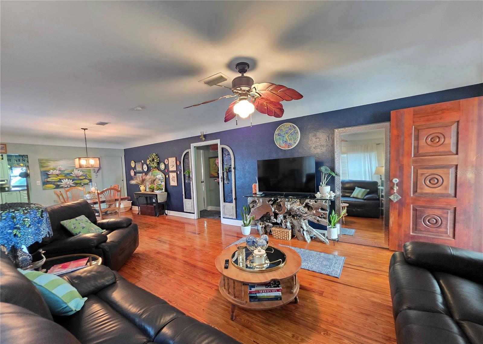 118 S WATERLOO AVENUE, Lakeland, FL 33801 118 S WATERLOO AVENUE, Lakeland, FL 33801