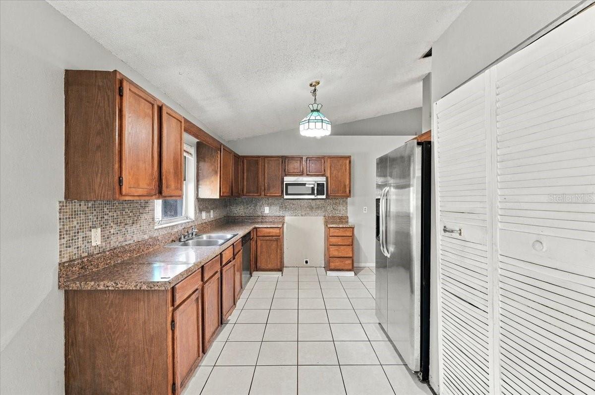 107 FLORIDA GRACKLE COURT, Frostproof, FL 33843