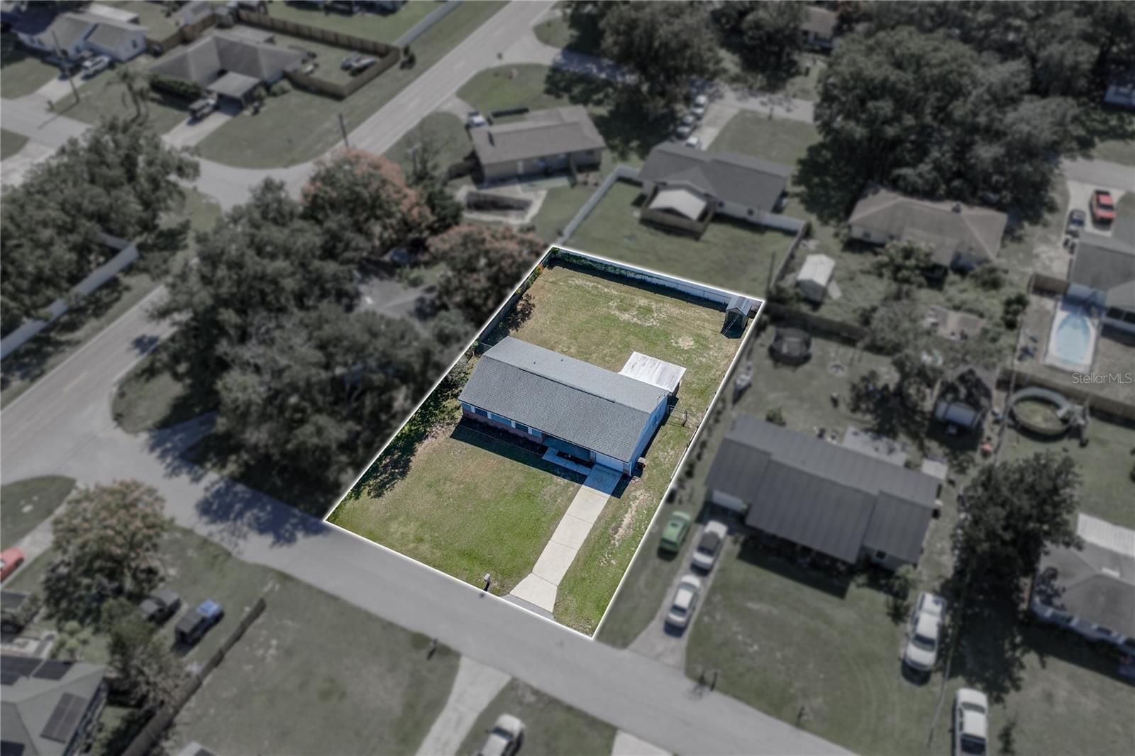 Fenced yard, no HOA