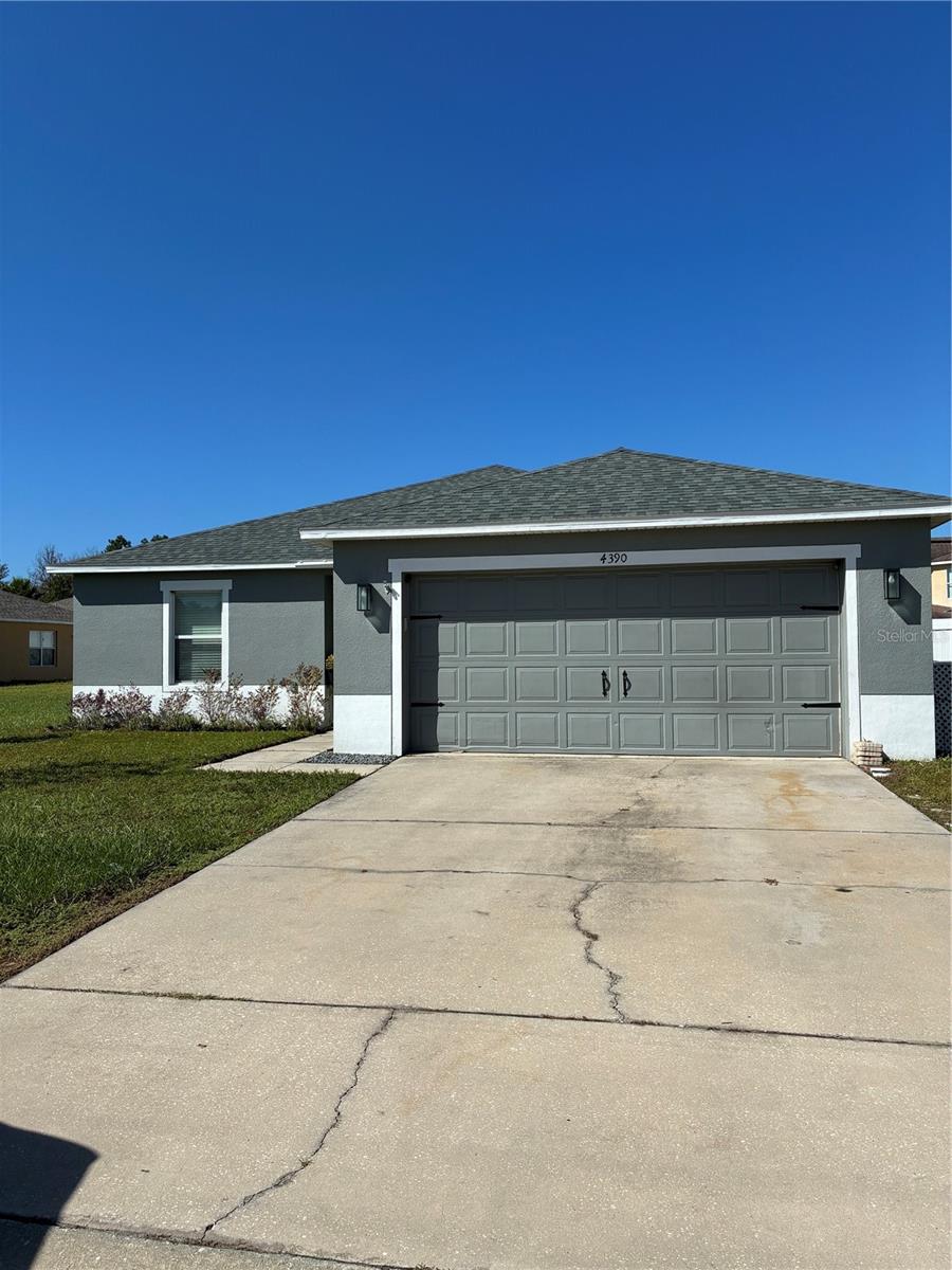 4390 SUN CENTER RD, Mulberry, FL 33860