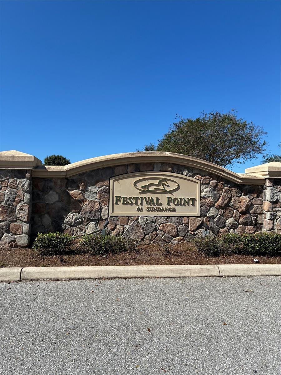 4390 SUN CENTER RD, Mulberry, FL 33860