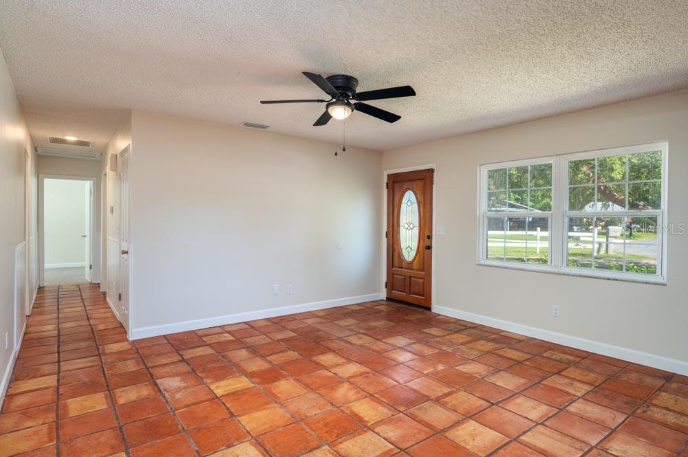 525 S TANGERINE COURT, Eagle Lake, FL 33839 525 S TANGERINE COURT, Eagle Lake, FL 33839