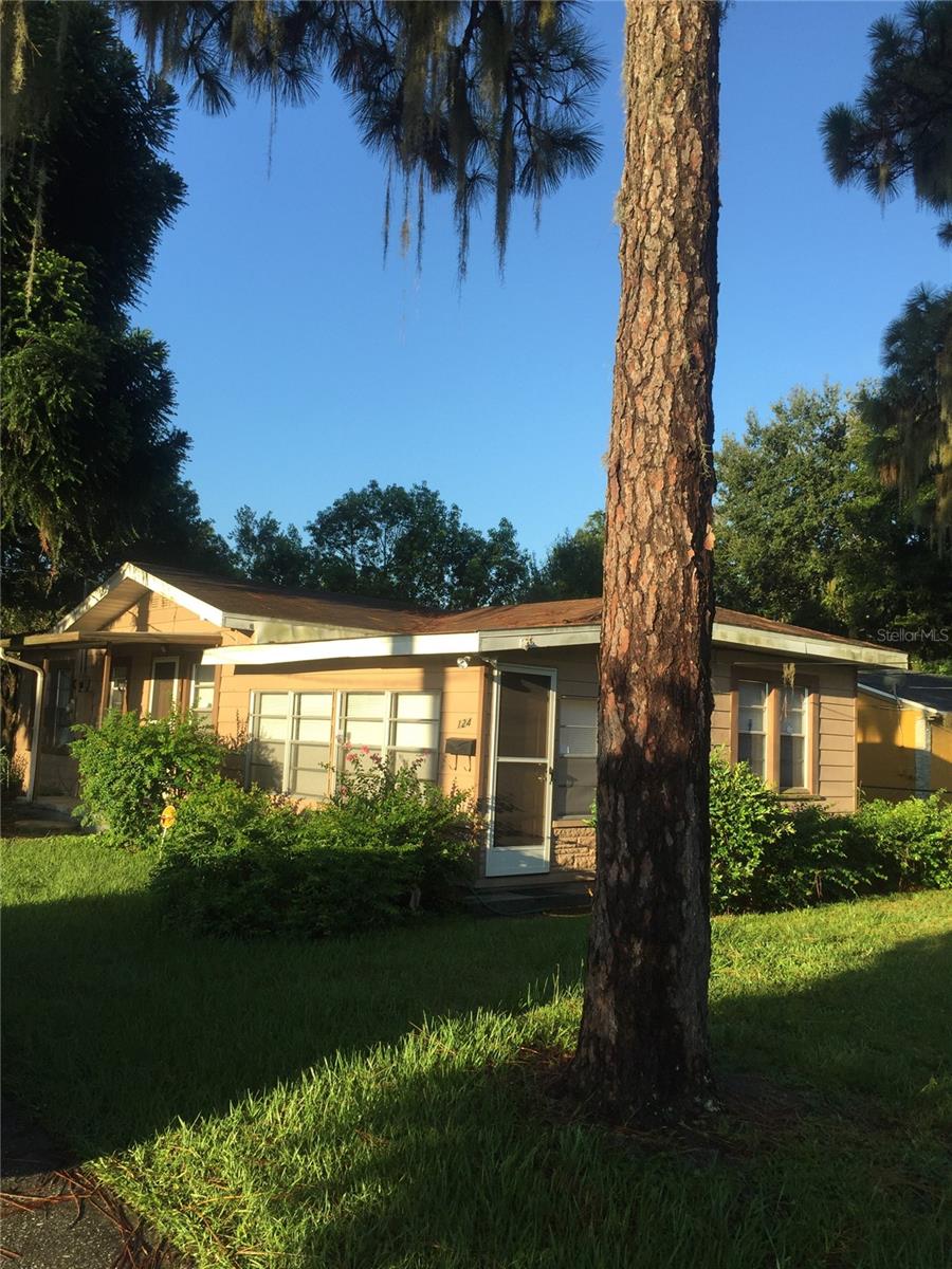 124 BASSEDENA CIRCLE S, Lakeland, FL 33805
