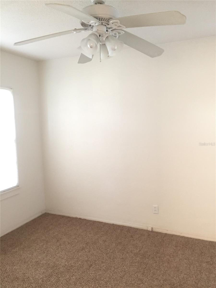 124 BASSEDENA CIRCLE S, Lakeland, FL 33805