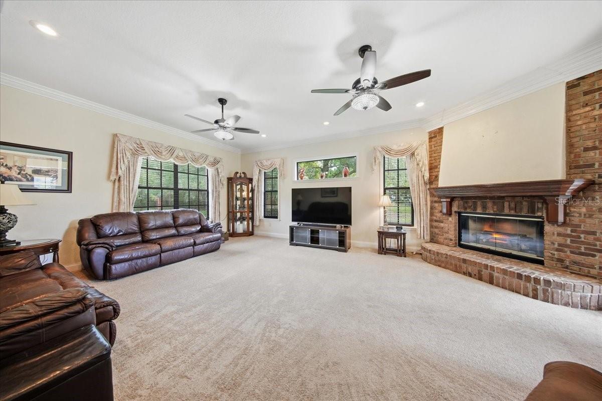 6815 CONLEY DRIVE, Polk City, FL 33868