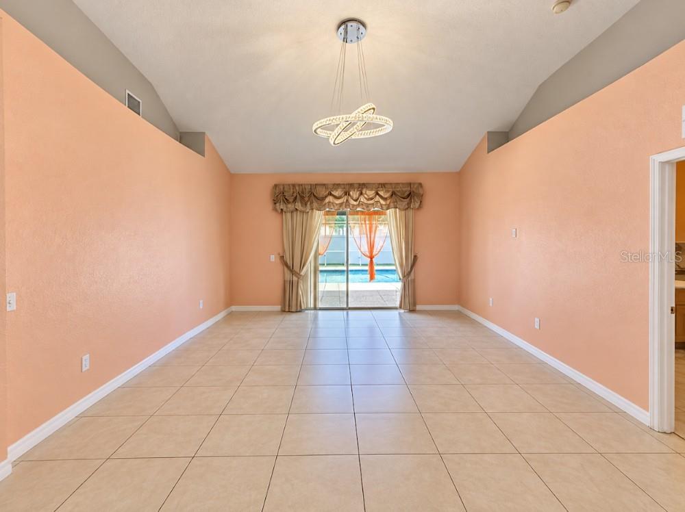 8166 WOODVINE CIRCLE, Lakeland, FL 33810