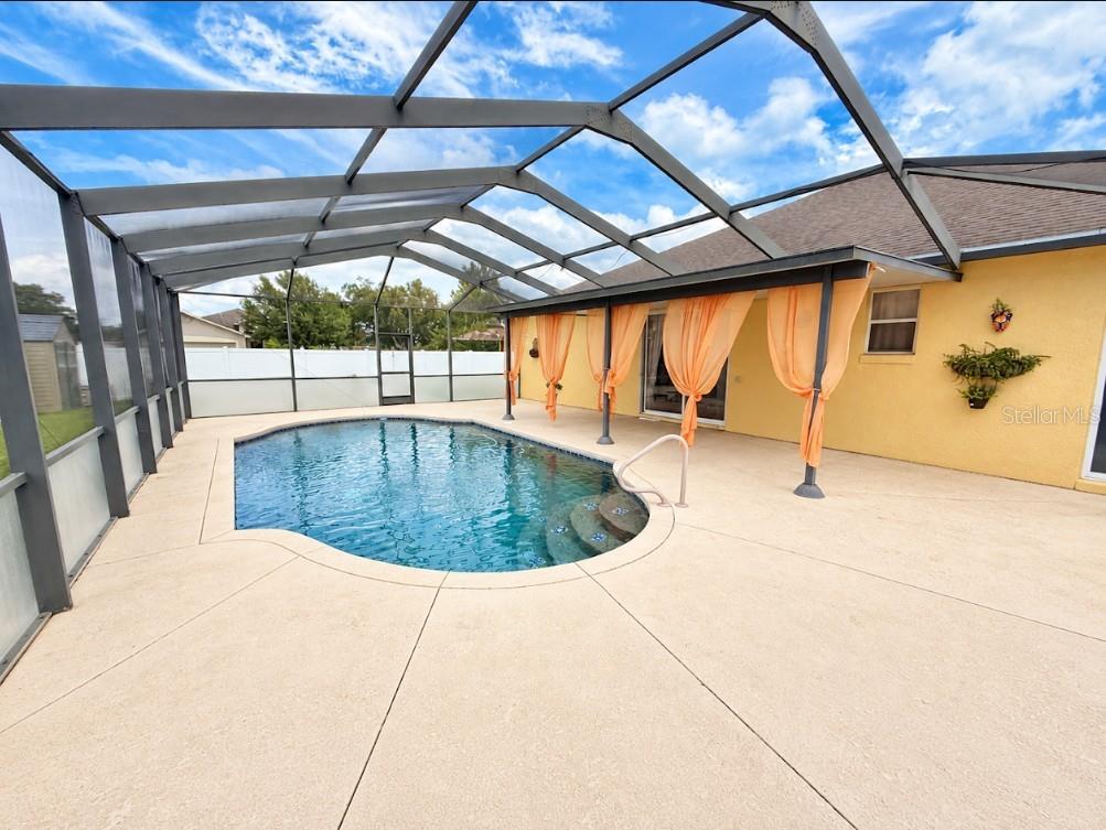 8166 WOODVINE CIRCLE, Lakeland, FL 33810