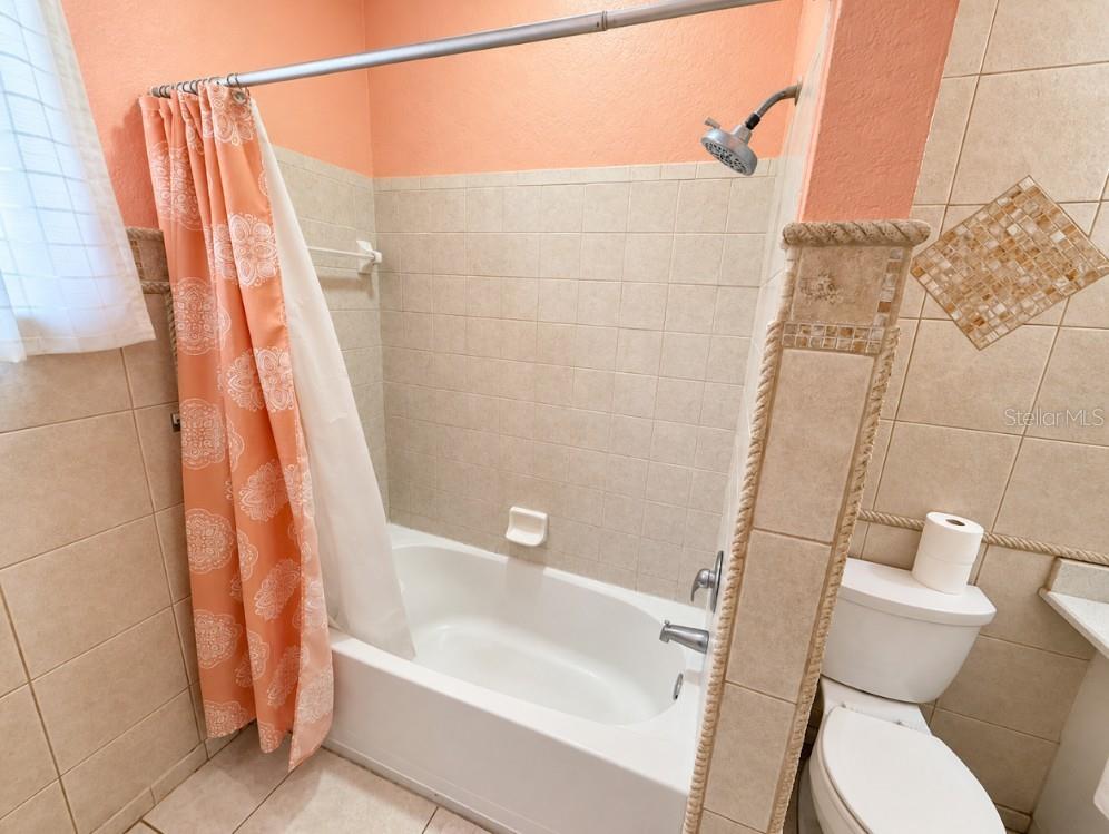 8166 WOODVINE CIRCLE, Lakeland, FL 33810