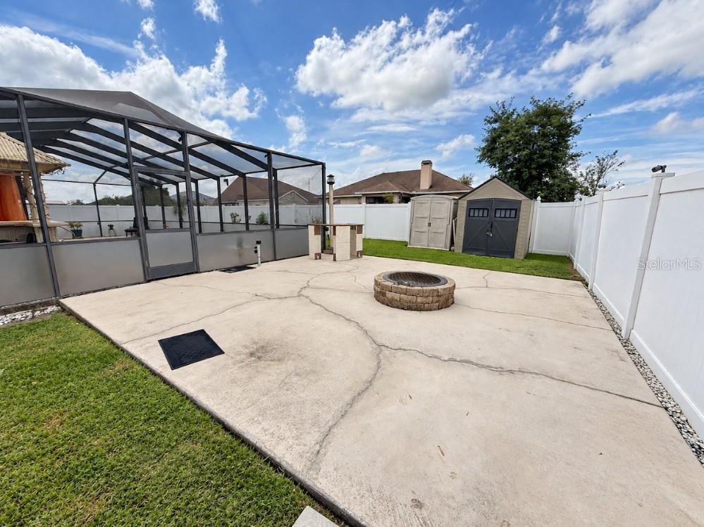 8166 WOODVINE CIRCLE, Lakeland, FL 33810