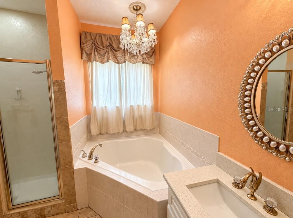 8166 WOODVINE CIRCLE, Lakeland, FL 33810