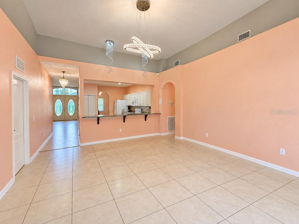 8166 WOODVINE CIRCLE, Lakeland, FL 33810