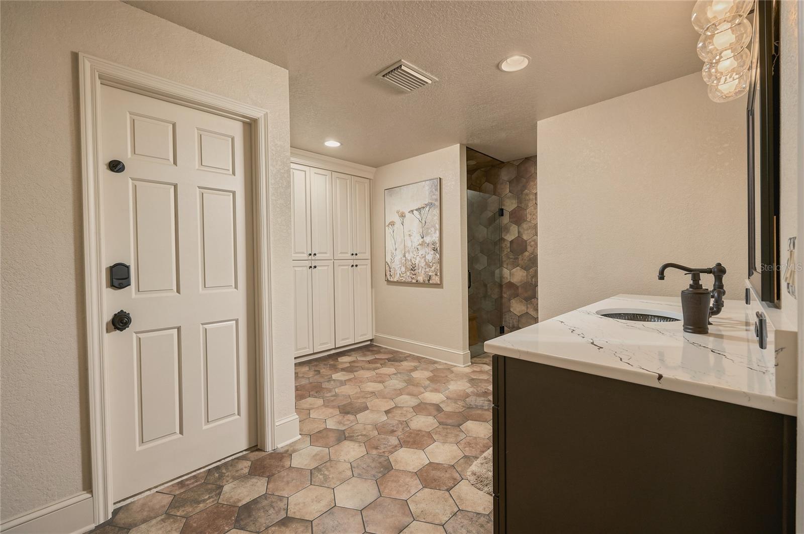 460 HOWARD AVENUE, Lakeland, FL 33815