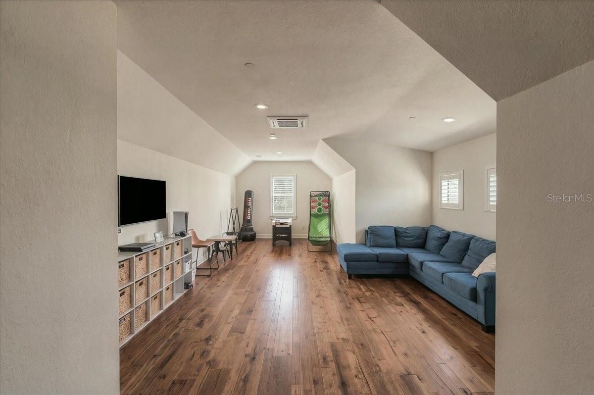 Bonus Room / Above Garage Heated & Cooled