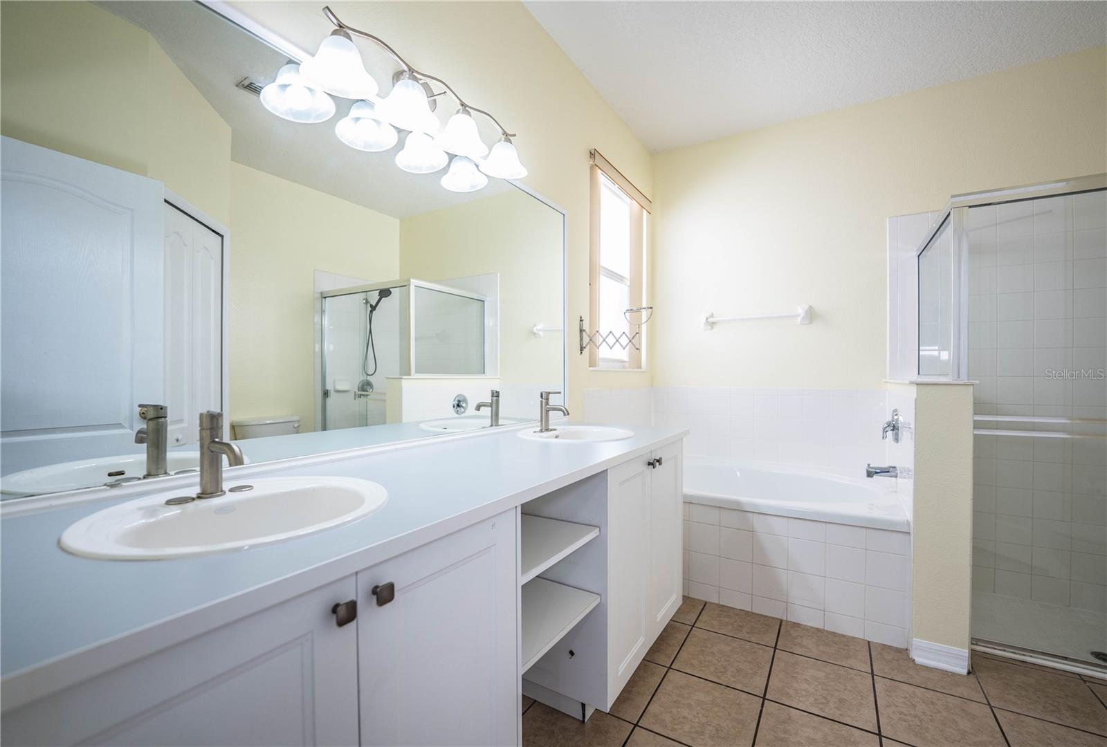 9975 SHADOW CREEK DRIVE, Orlando, FL 32832