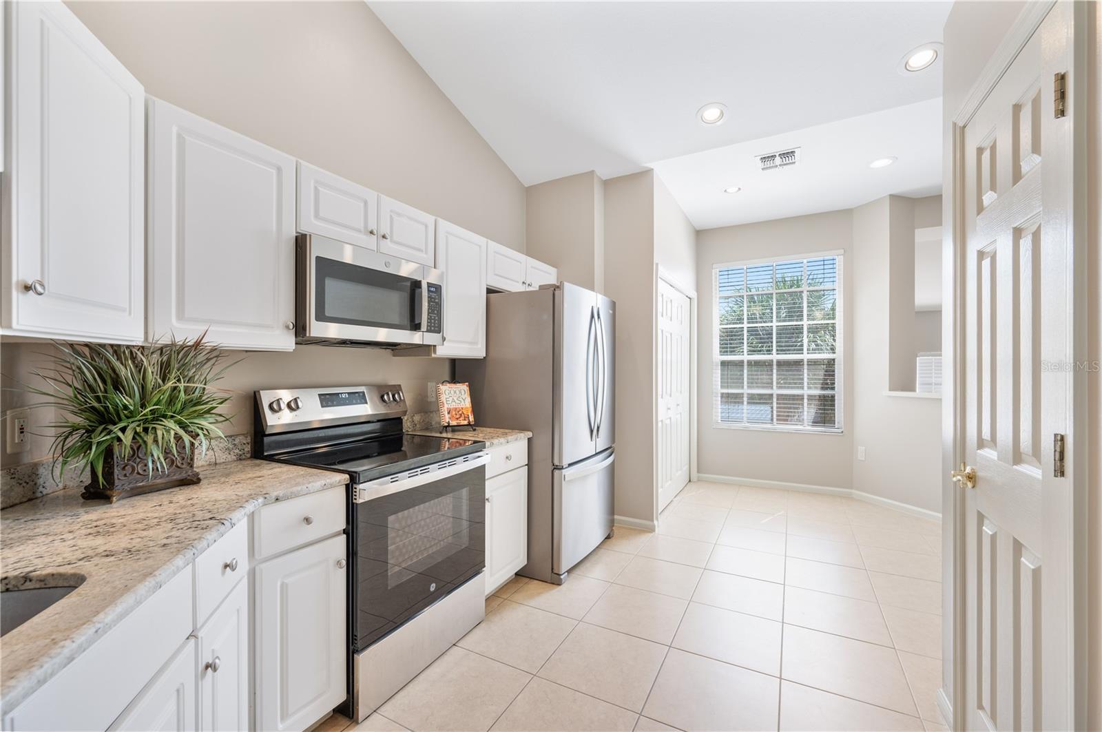 411 ENCLAVE PLACE, #411, Lakeland, FL 33803